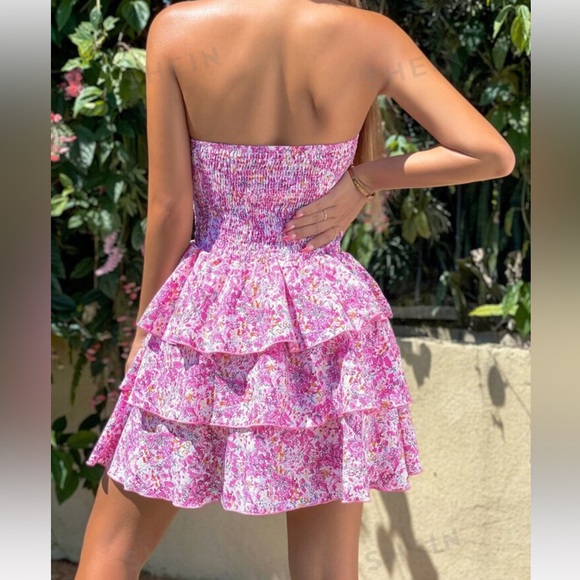 Ditsy Floral Print Shirred Crisscross Back - Picture 2 of 14